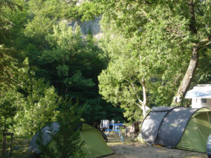 Emplacements pour tentes - Camping des Gorges du Tarn - Sainte Énimie - Lozère
