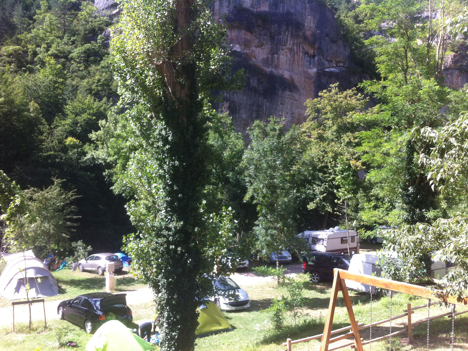 Extérieur et emplacements du Camping des Gorges du Tarn - Lozère