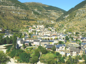 Ville de Sainte-Enimie proche du Camping des Gorges du Tarn